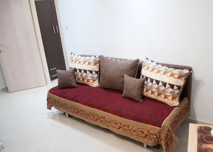 Mina\'S Spacious Apt : June \'23 Renovated